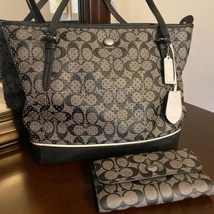 Coach purse and wallet set